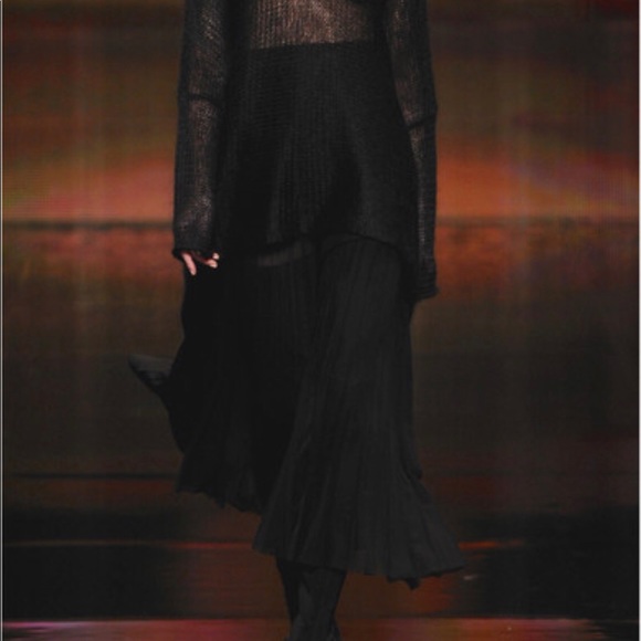 Donna Karan Runway Collection Silk Pleated Skirt - Picture 5 of 5